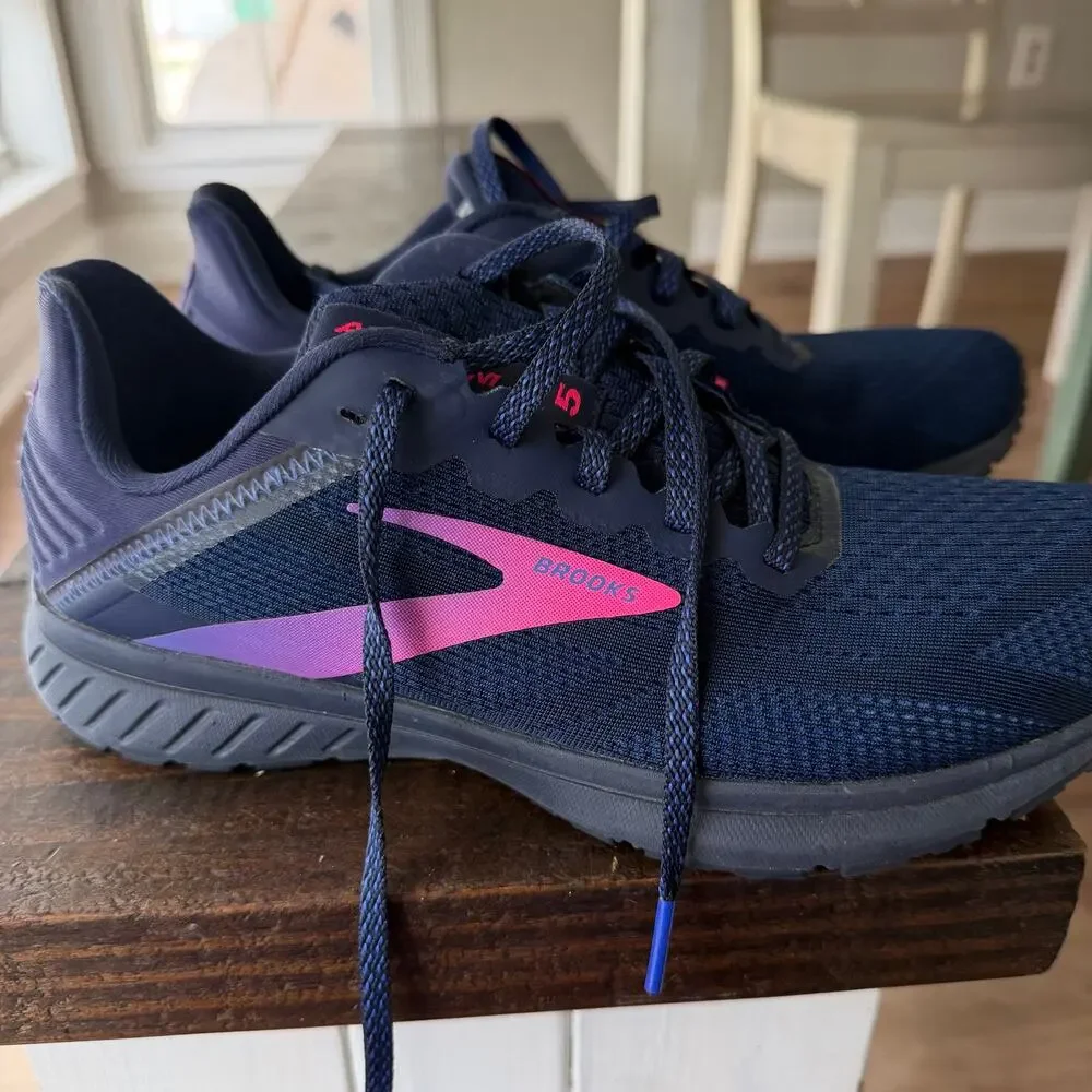 Brooks Navy Sneakers with Pink Purple Logo